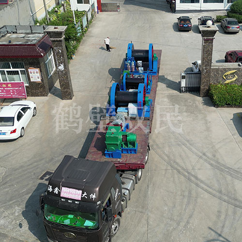 鑿井絞車發貨：雙筒25噸鑿井絞車！